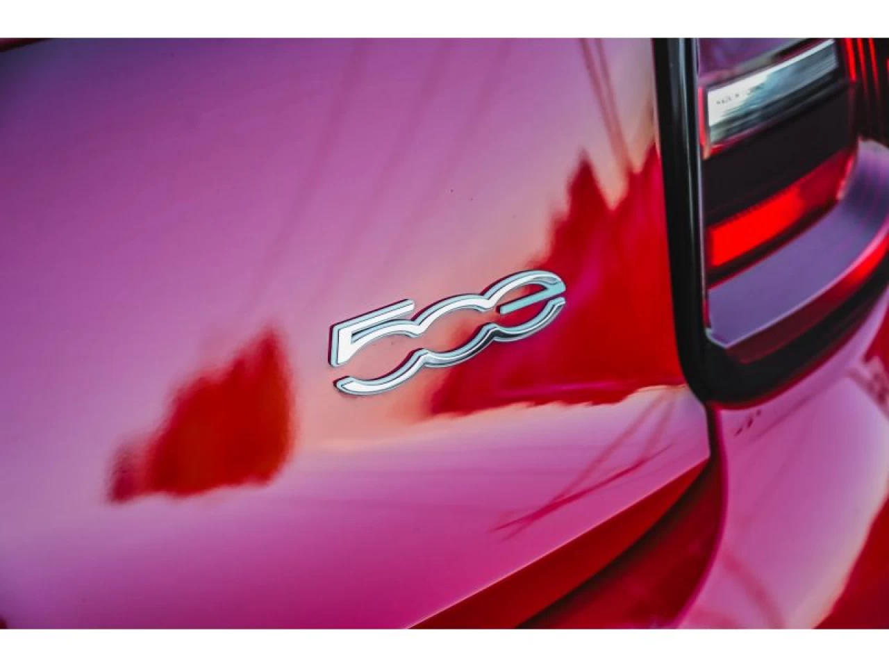 2026 Fiat 500E Pop FWD EV TOUT RABAIS INCLUS (PAVE + ROULEZ VERT) Image principale