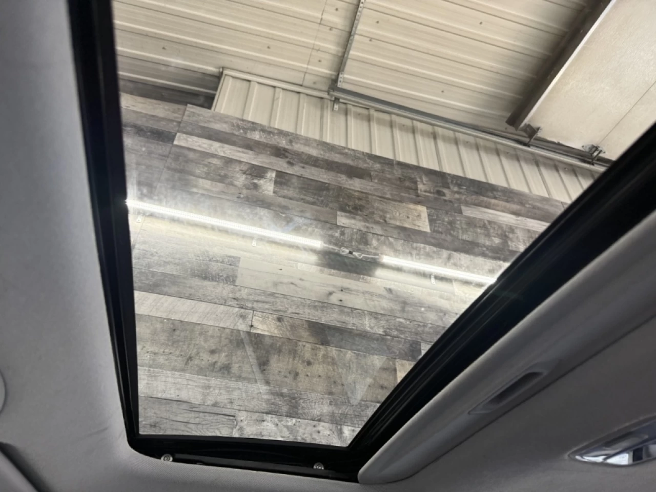 2021 Hyundai Ioniq PrivilÉgiÉ HYBRIDE APPLE CARPLAY TOIT **APPROUVÉE Image principale