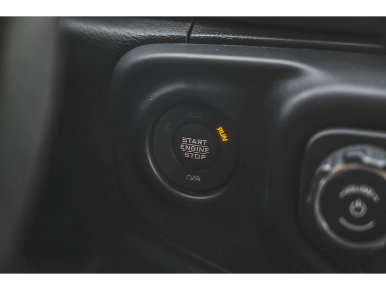 2023 Jeep Wrangler Sahara 4 Door 4x4 Image principale