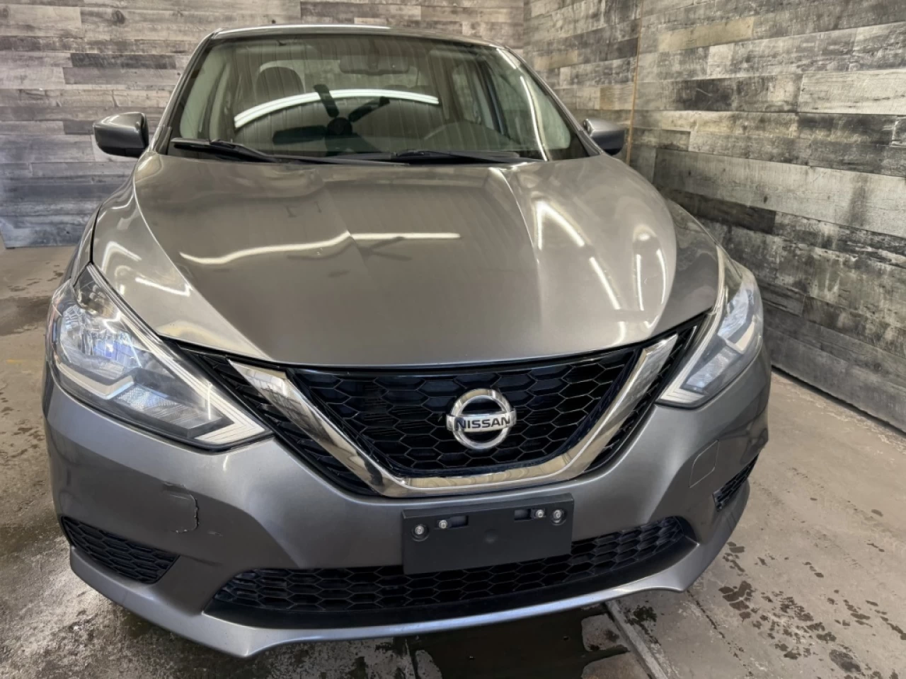 2017 Nissan Sentra SV Image principale