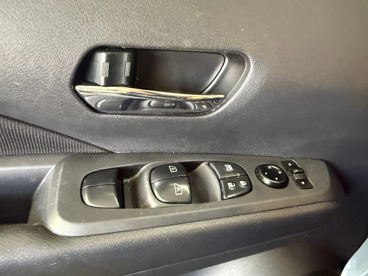 2022 Nissan Kicks SV Xtronic CVT Image principale