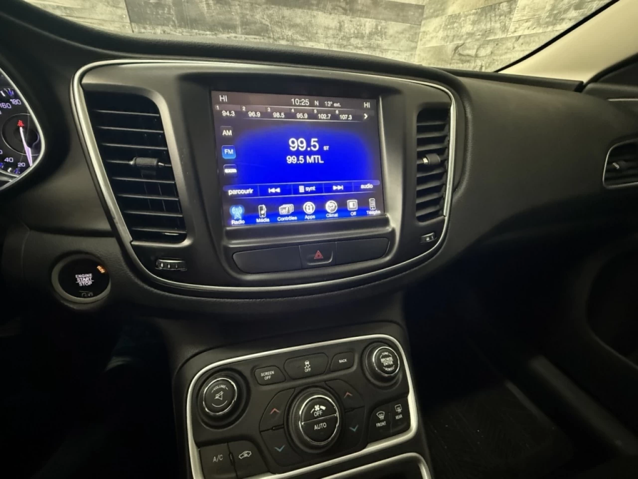 2016 Chrysler 200 LimitÉe CAMÉRA DE RECUL BLUETOOTH **APPROUVÉ À 99. Image principale