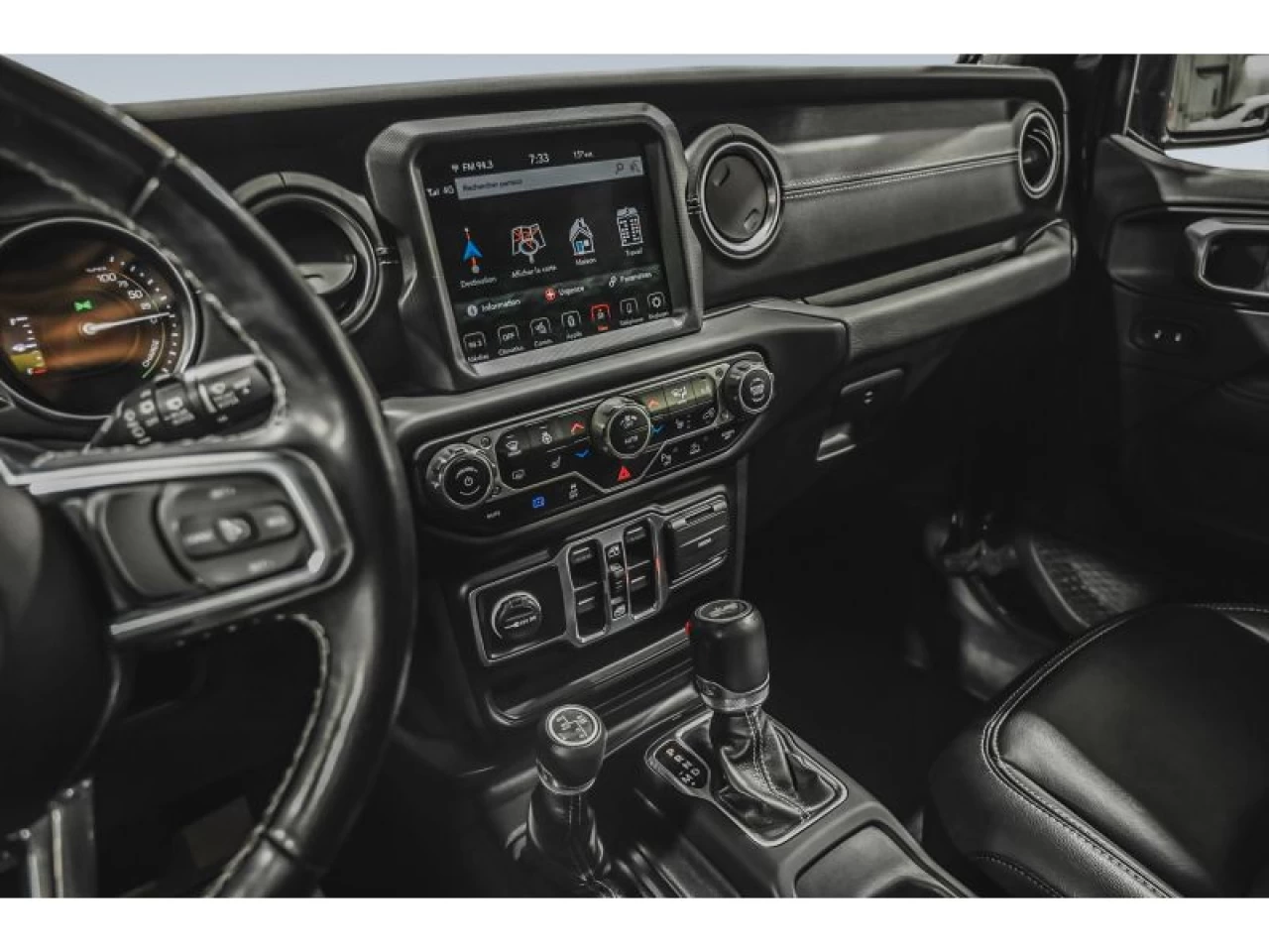 2022 Jeep Wrangler 4XE Unlimited Sahara 4x4 CUIR 2 TOITS Image principale