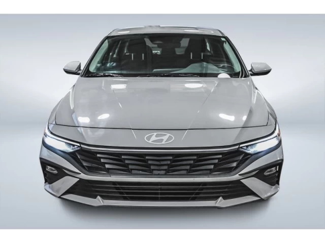 Hyundai Elantra Essential IVT 2025