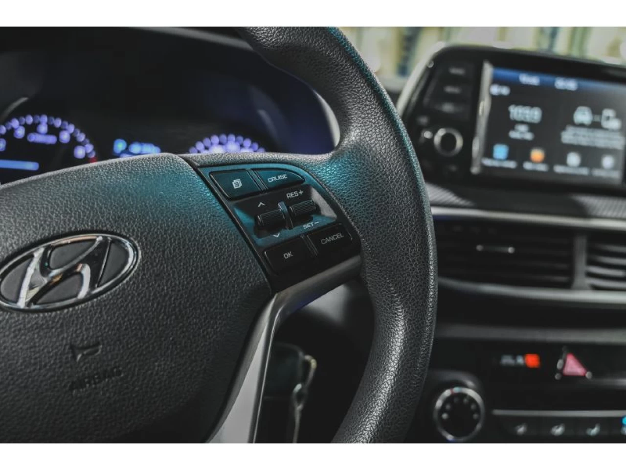 2019 Hyundai Tucson Essential AWD w/Safety Package Main Image