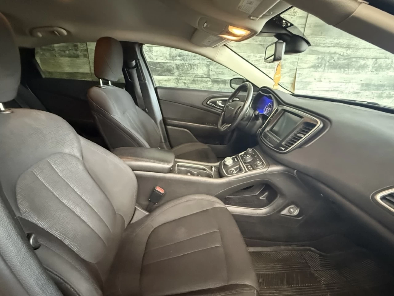 2016 Chrysler 200 LimitÉe CAMÉRA DE RECUL BLUETOOTH **APPROUVÉ À 99. Image principale