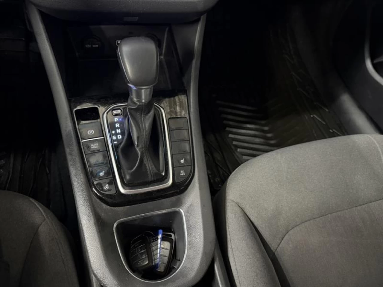 2020 Hyundai Ioniq hybride rechargeable PrivilÉgiÉ HYBRID PLUG-IN NAV ** APPROUVÉ À 99.9% Main Image