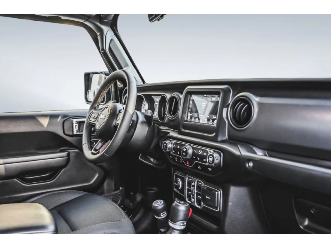 2023 Jeep Gladiator Sport S 4X4 GROUPE TECH REMORQUAGE MAX Image principale
