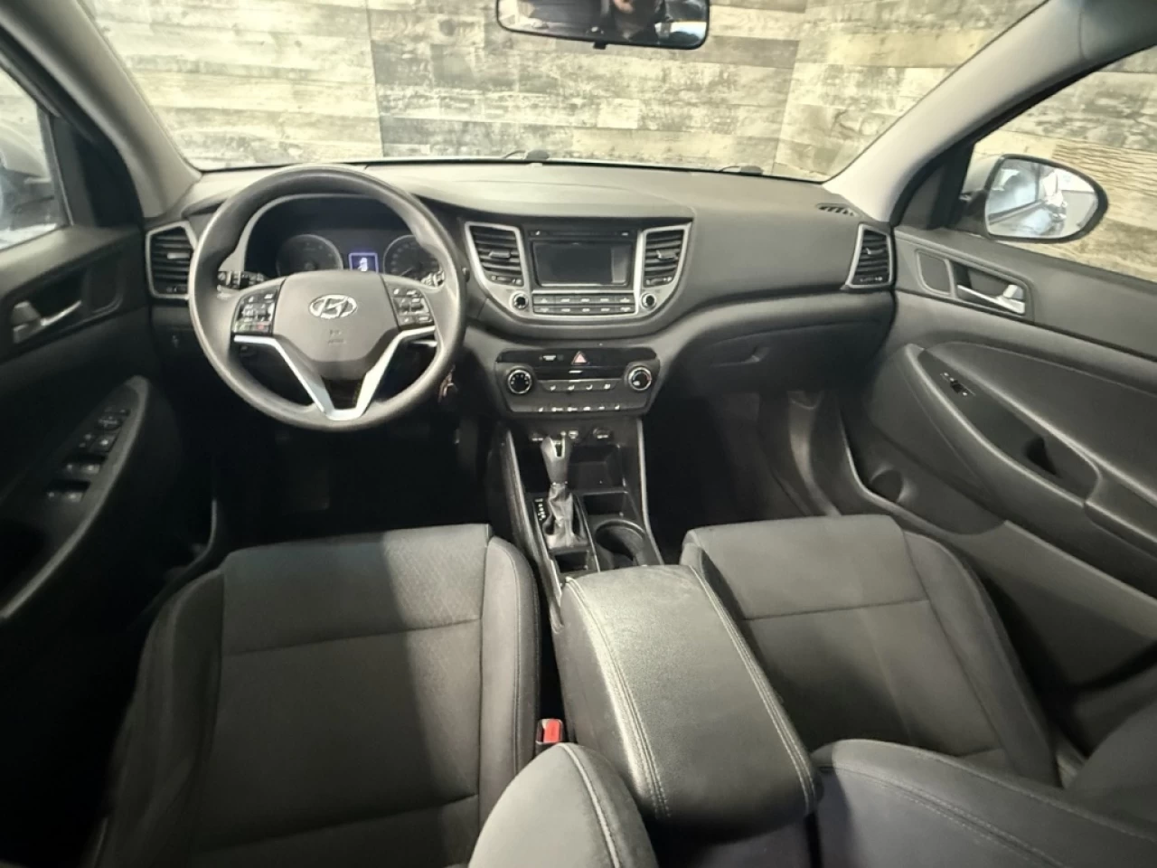 2018 Hyundai Tucson SE AUTO CAM DE RECUL **APPROUVÉ À 99.9%** Main Image