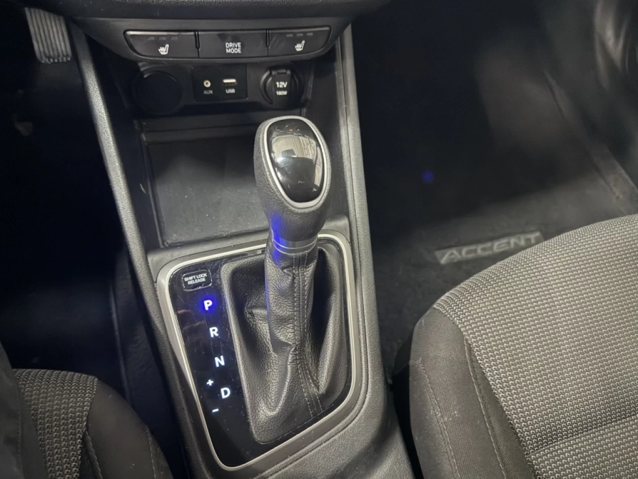2019 Hyundai Accent PrivilÉgiÉ Auto Bluetooth sieges chauffant **Appro Main Image