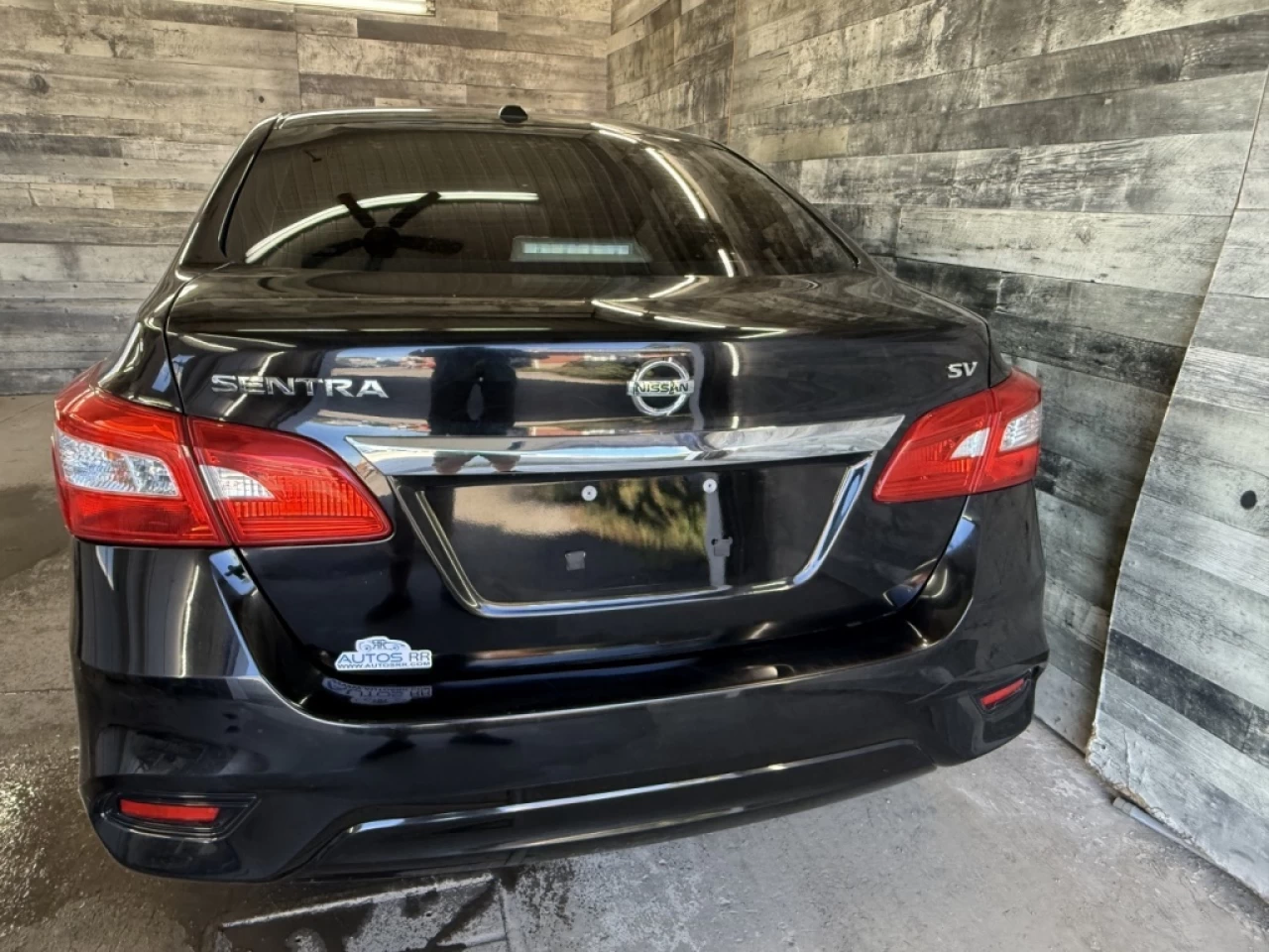 2018 Nissan Sentra SV AUTO TOIT CAM DE RECUL **APPROUVÉ À 99.9%** Main Image