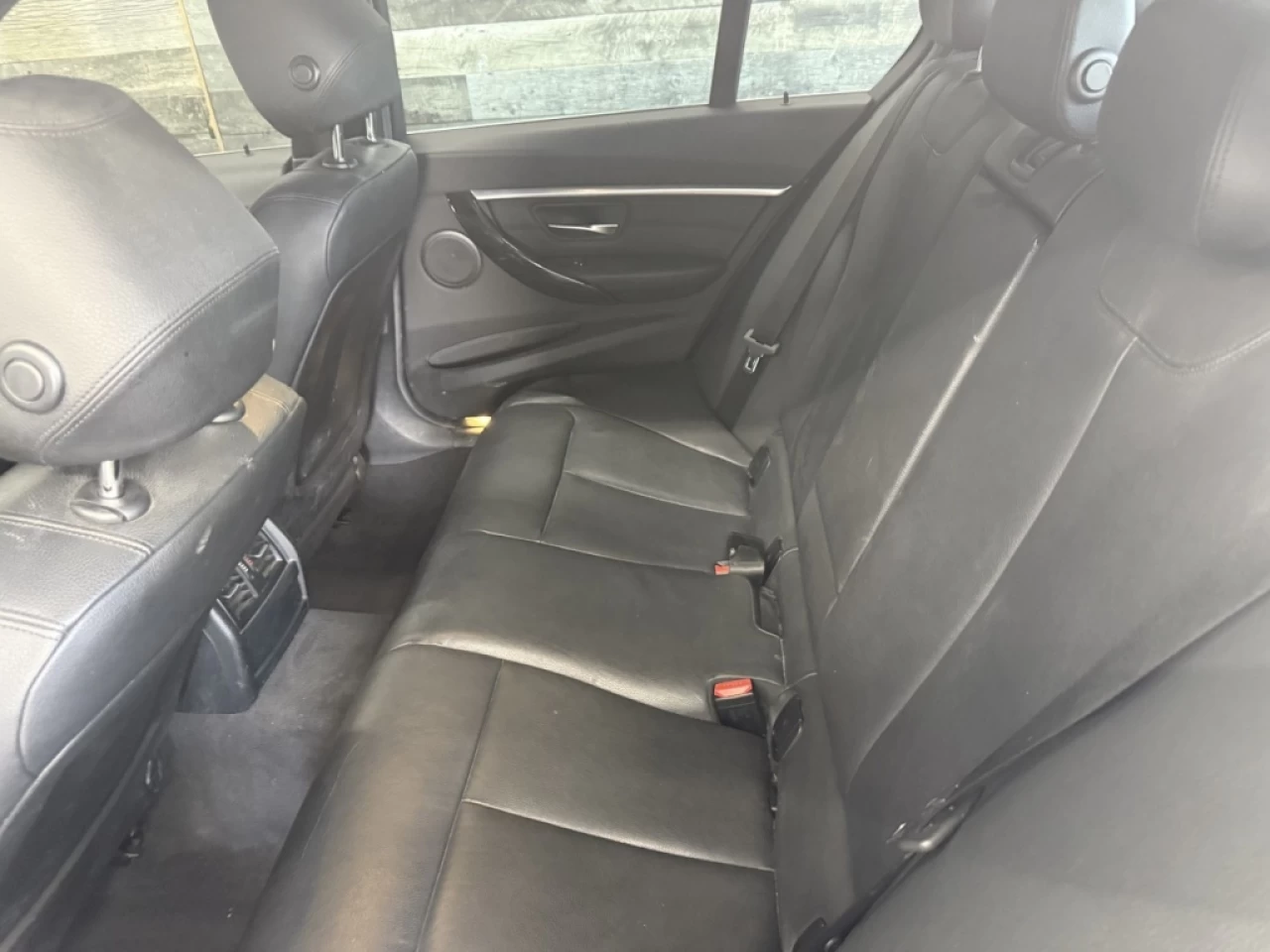 2017 BMW 3 Series 330i xDrive AWD CUIR TOIT NAV **APPROUVÉ 99.9%** Image principale