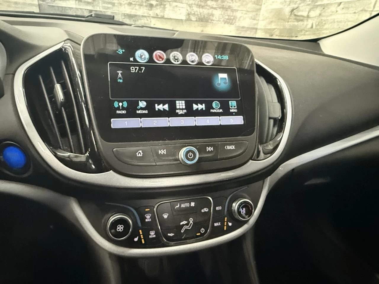 2018 Chevrolet Volt LT BLUETOOTH MAGS **APPROUVÉ À 99,9%** Image principale