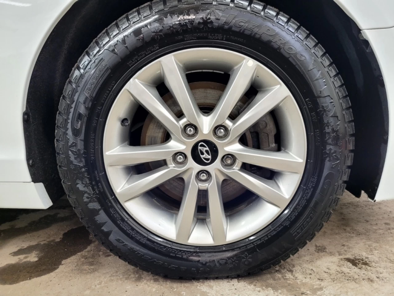 2017 Hyundai Sonata GL AUTO BLUETOOTH CAM DE RECUL **APPROUVÉ À 99.9%* Main Image