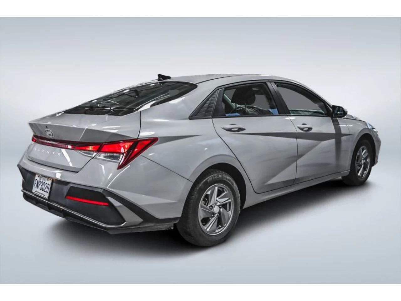 2025 Hyundai Elantra Essential IVT Image principale