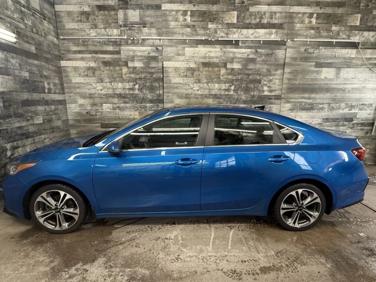 2021 Kia Forte EX Apple CarPlay, Toit, Bluetooth **ApprouvÉe 99,9 Image principale