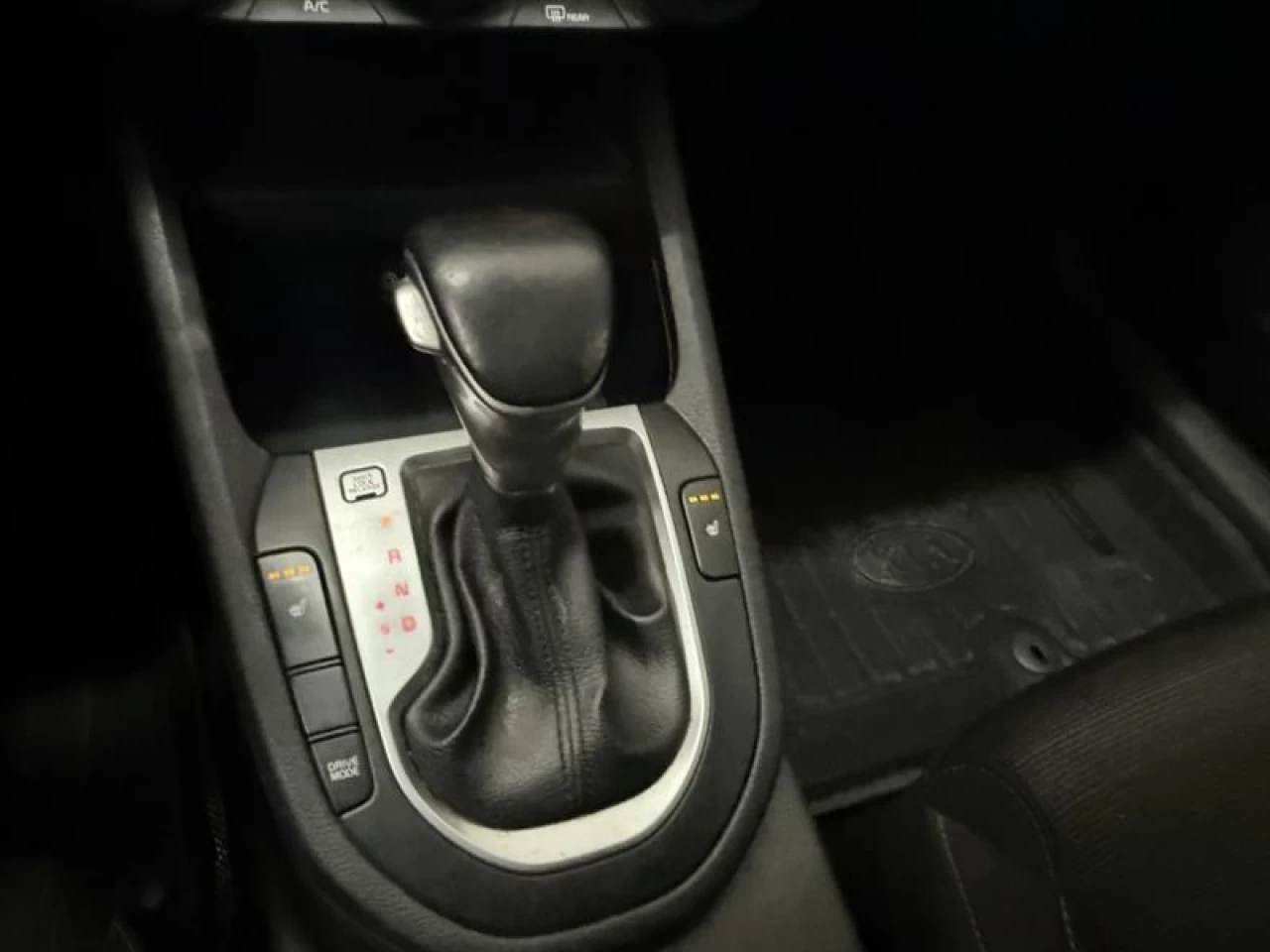 2020 Kia Forte LX Sieges chauffant Bluetooth **ApprouvÉe 99,9%** Main Image