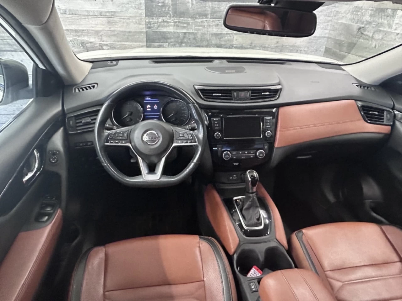 2018 Nissan Rogue SL AWD AUTO NAV TOIT CUIR **APPROUVÉE 99,9%** Image principale