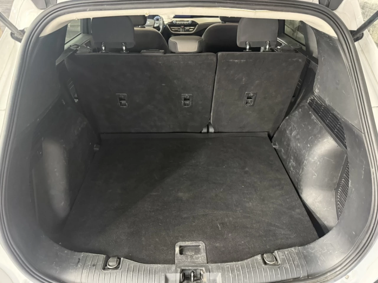 2021 Ford Escape SE AWD CAM DE RECUL ** APPROUVÉ À 99.9%** Image principale