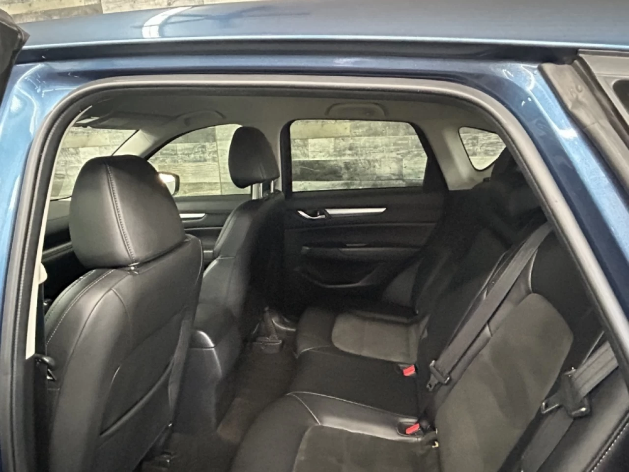 2018 Mazda CX-5 GS AWD NAV CUIR **APPROUVÉE 99,9%** Image principale