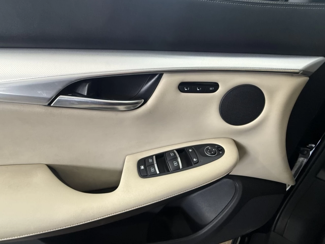 2019 Infiniti QX50 Luxe AWD CUIR TOIT PANO NAV ** APPROUVÉ À 99.9% ** Main Image