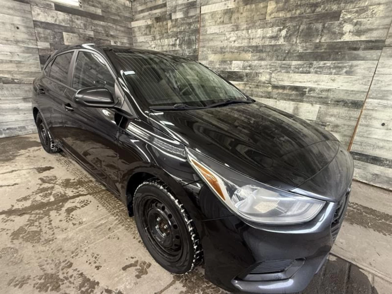 2019 Hyundai Accent Ultimate Bluetooth Volant et sieges chauffant **AP Main Image