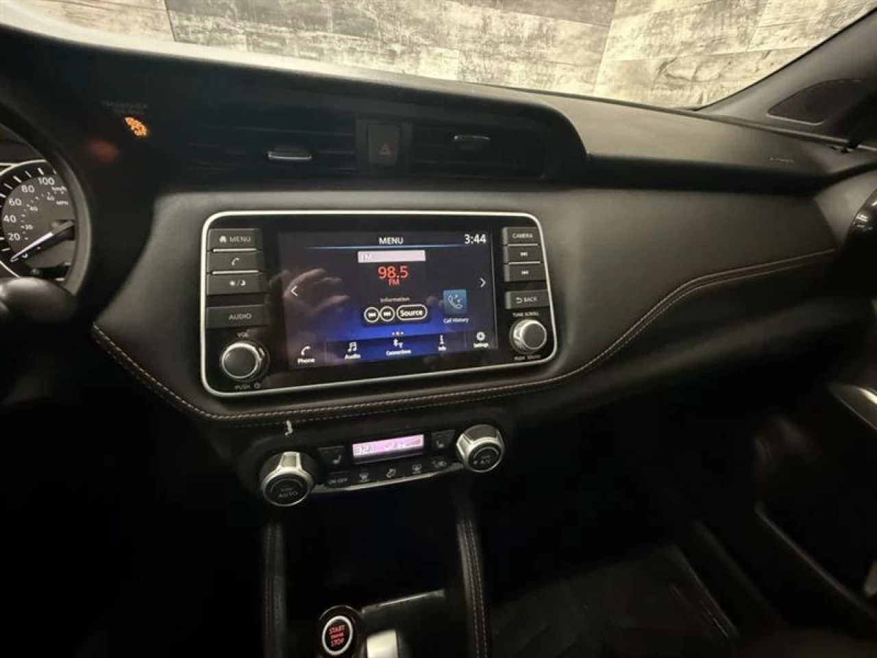 2019 Nissan Kicks SR CUIR ** APPROUVÉ À 99.9% ** Image principale