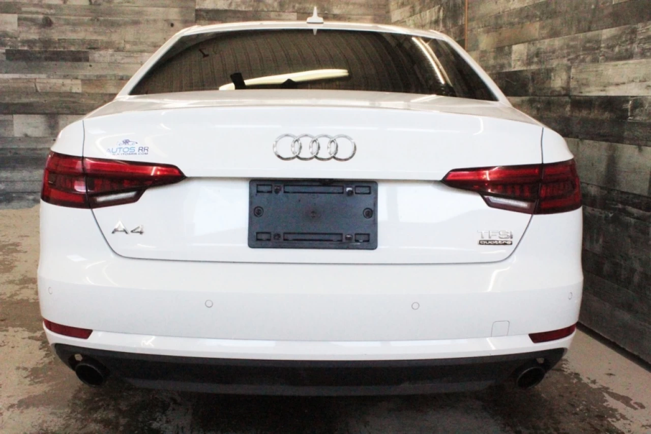 2017 Audi A4 Progressiv Awd Cuir Toit **ApprouvÉ À 99.9%** Main Image