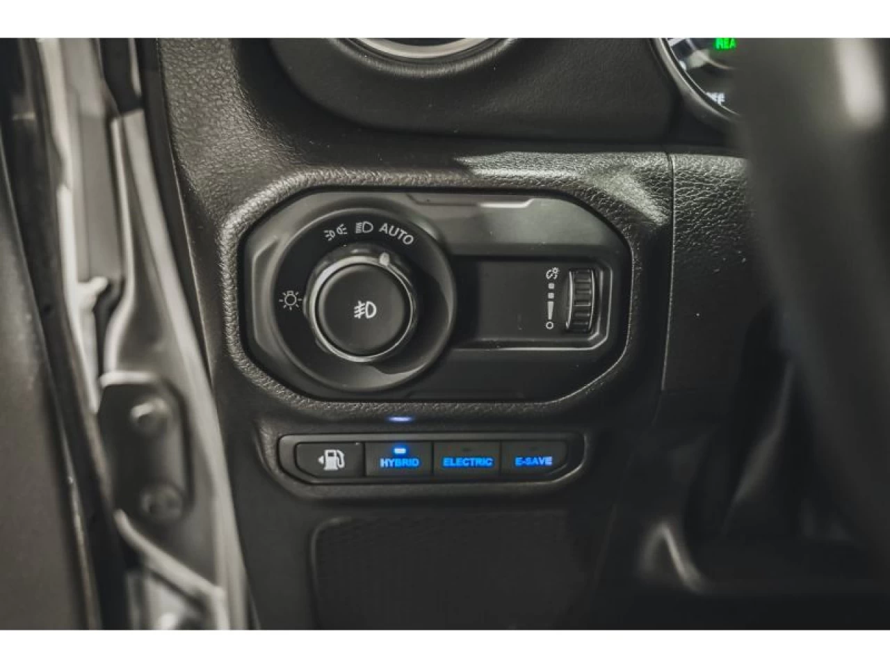 2023 Jeep Wrangler 4XE Sahara 4X4 COLD WEATHER GROUP Image principale