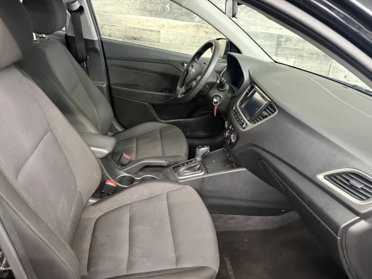 2019 Hyundai Accent PrivilÉgiÉ Auto Bluetooth sieges chauffant **Appro Main Image