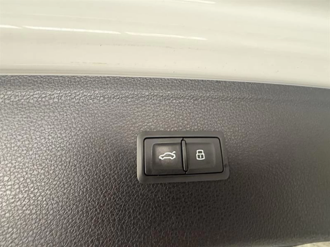 2019 Audi Q5 Komfort AWD CUIR ** APPROUVÉ À 99.9% ** Main Image