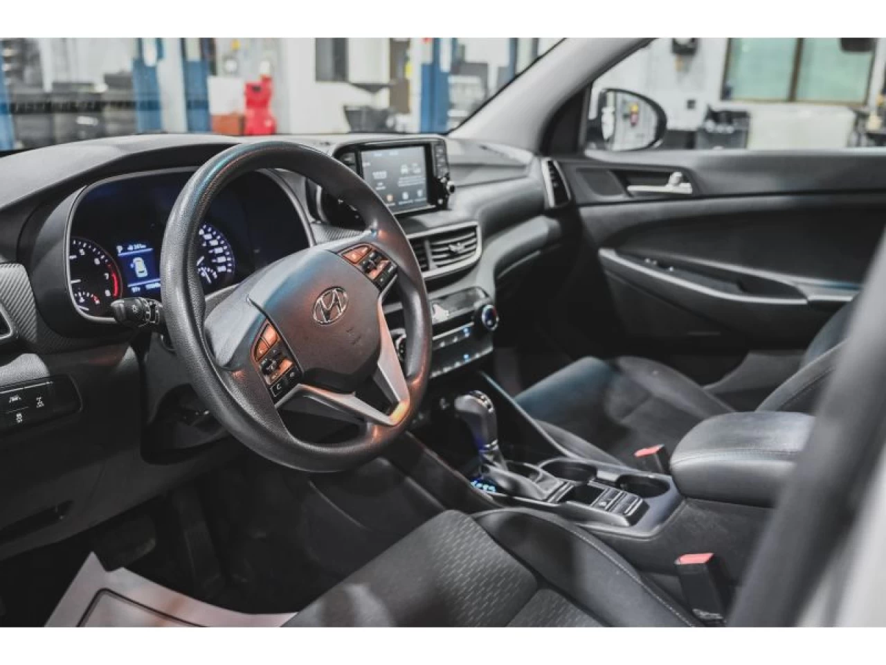 2019 Hyundai Tucson Essential AWD w/Safety Package Main Image