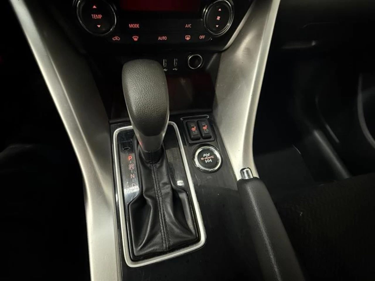 2022 Mitsubishi Eclipse Cross ES AWD BLUETOOTH MAGS **APPROUVÉ À 99.9%** Image principale