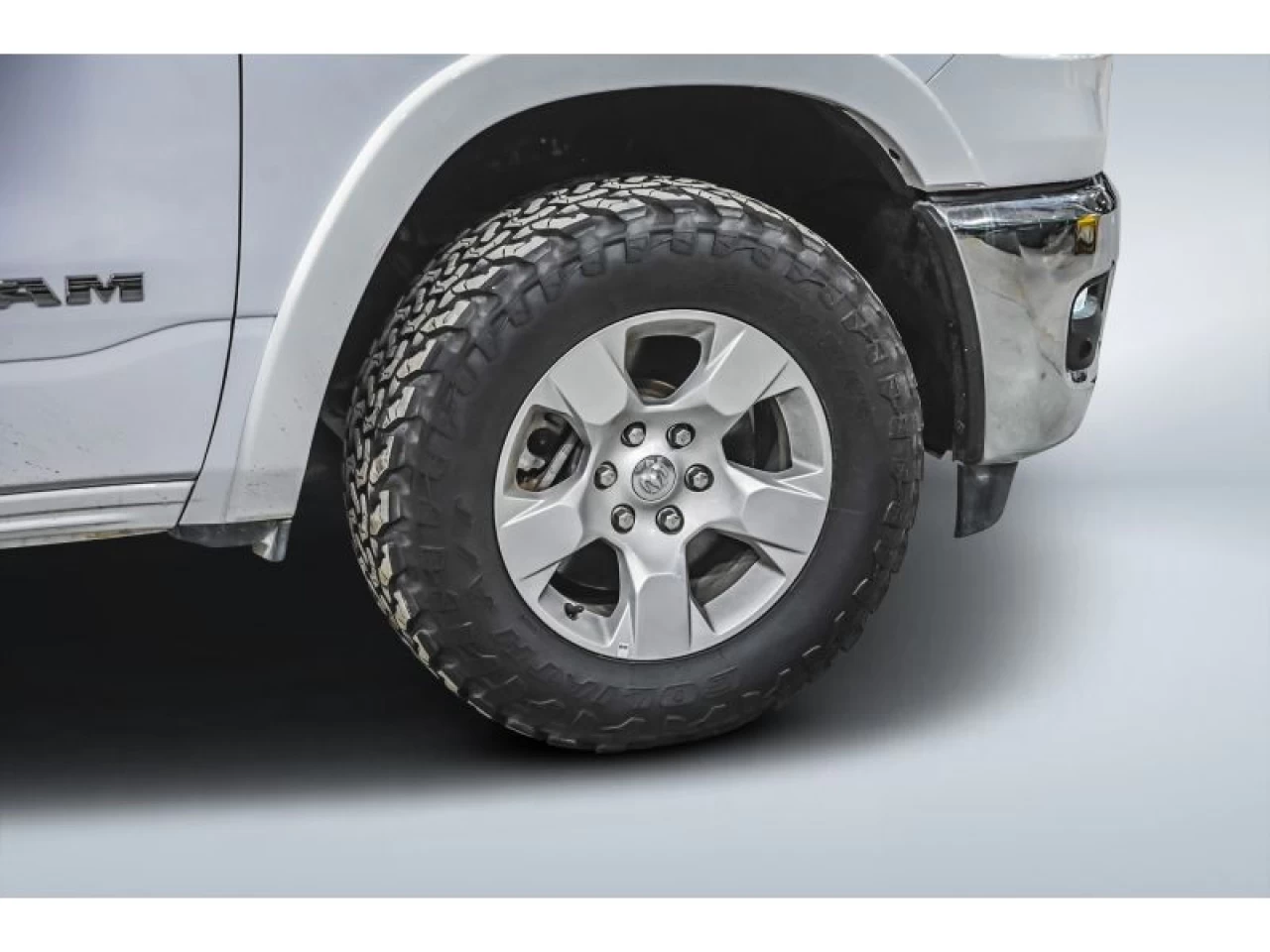 2025 Dodge Ram Big Horn 4x4 Quad Cab 6'4" Box Image principale