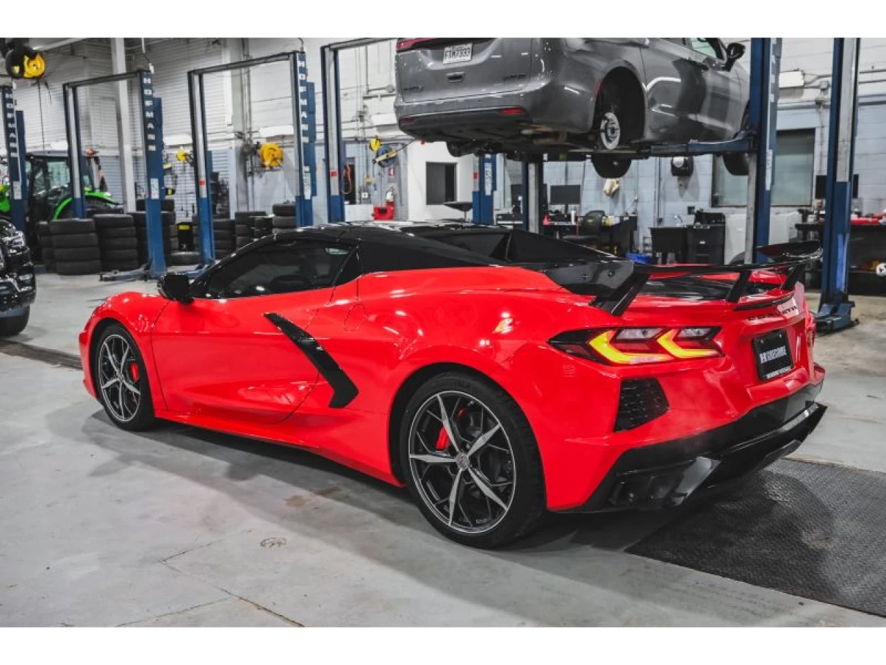 2023 Chevrolet Corvette 2LT CONVERTIBLE ÉCHAPPEMENT PERFORMANCE CARBON FLA Image principale