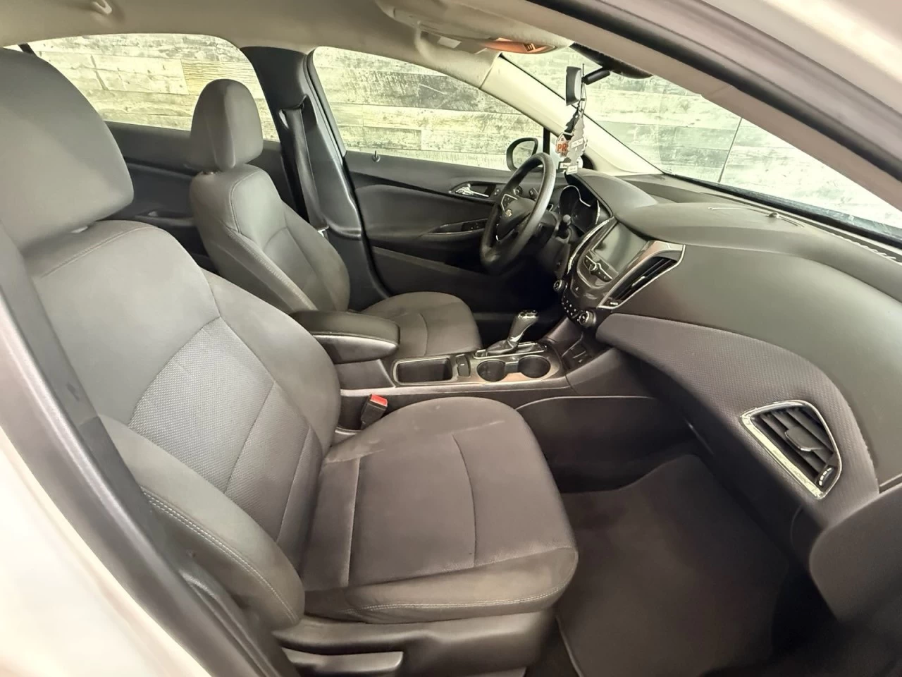 2018 Chevrolet Cruze LT Auto Image principale