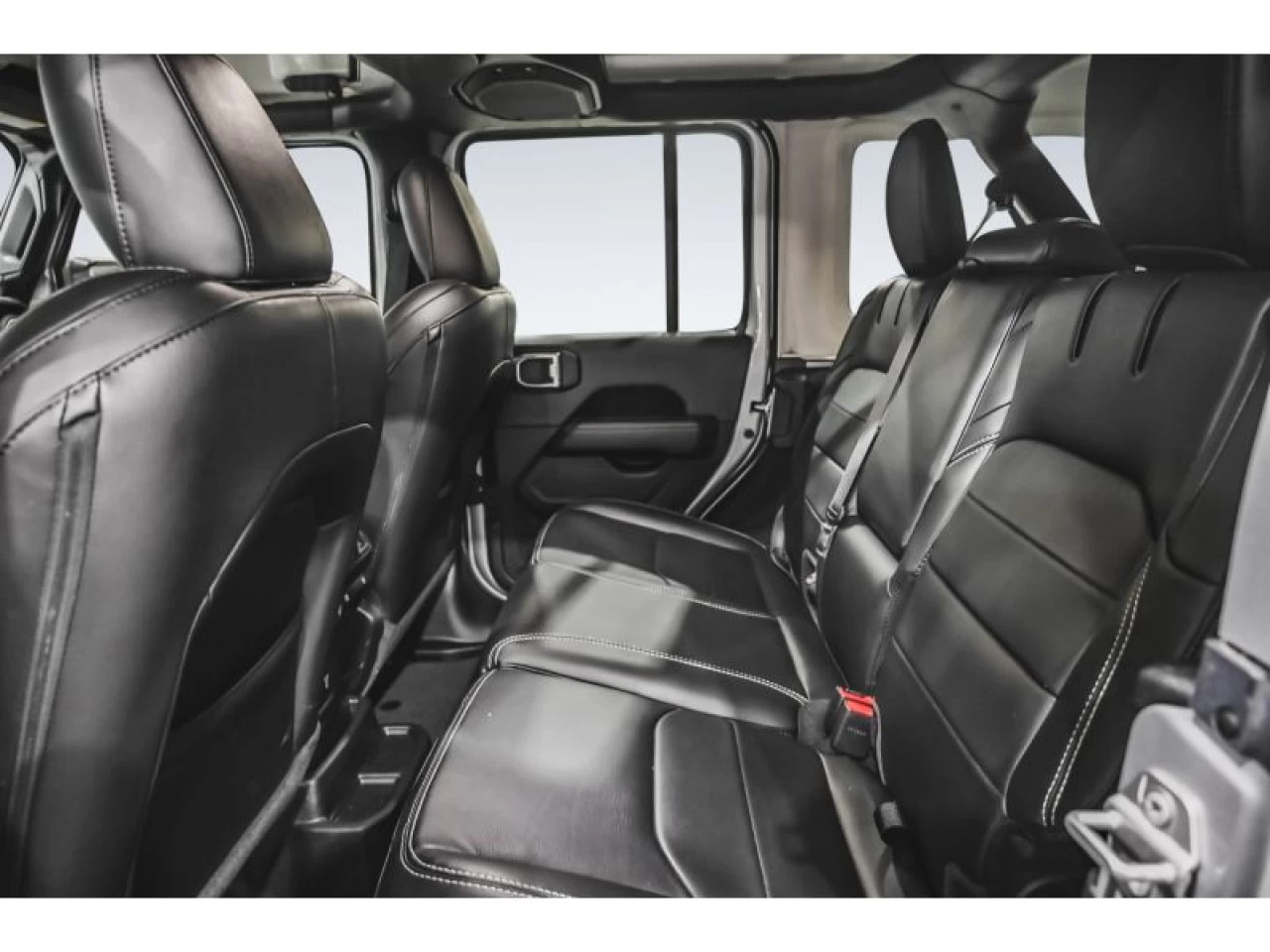 2023 Jeep Wrangler 4XE Sahara 4X4 COLD WEATHER GROUP Image principale