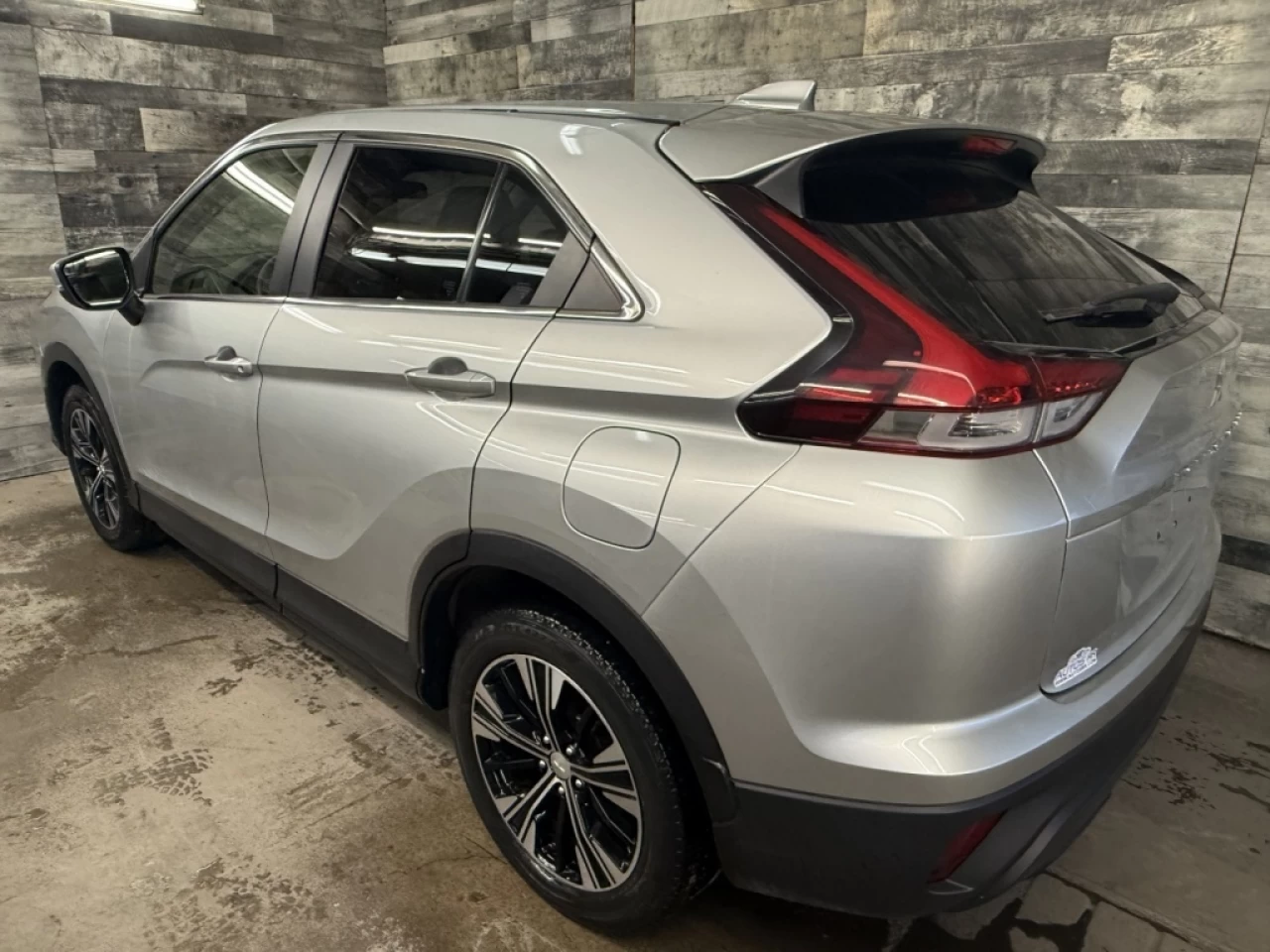 2022 Mitsubishi Eclipse Cross ES AWD BLUETOOTH MAGS **APPROUVÉ À 99.9%** Image principale