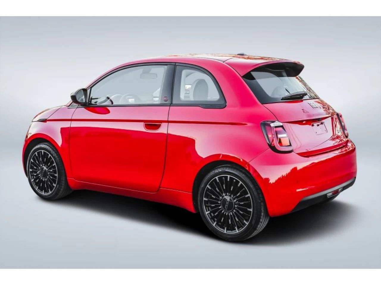 2026 Fiat 500E Pop FWD EV TOUT RABAIS INCLUS (PAVE + ROULEZ VERT) Image principale