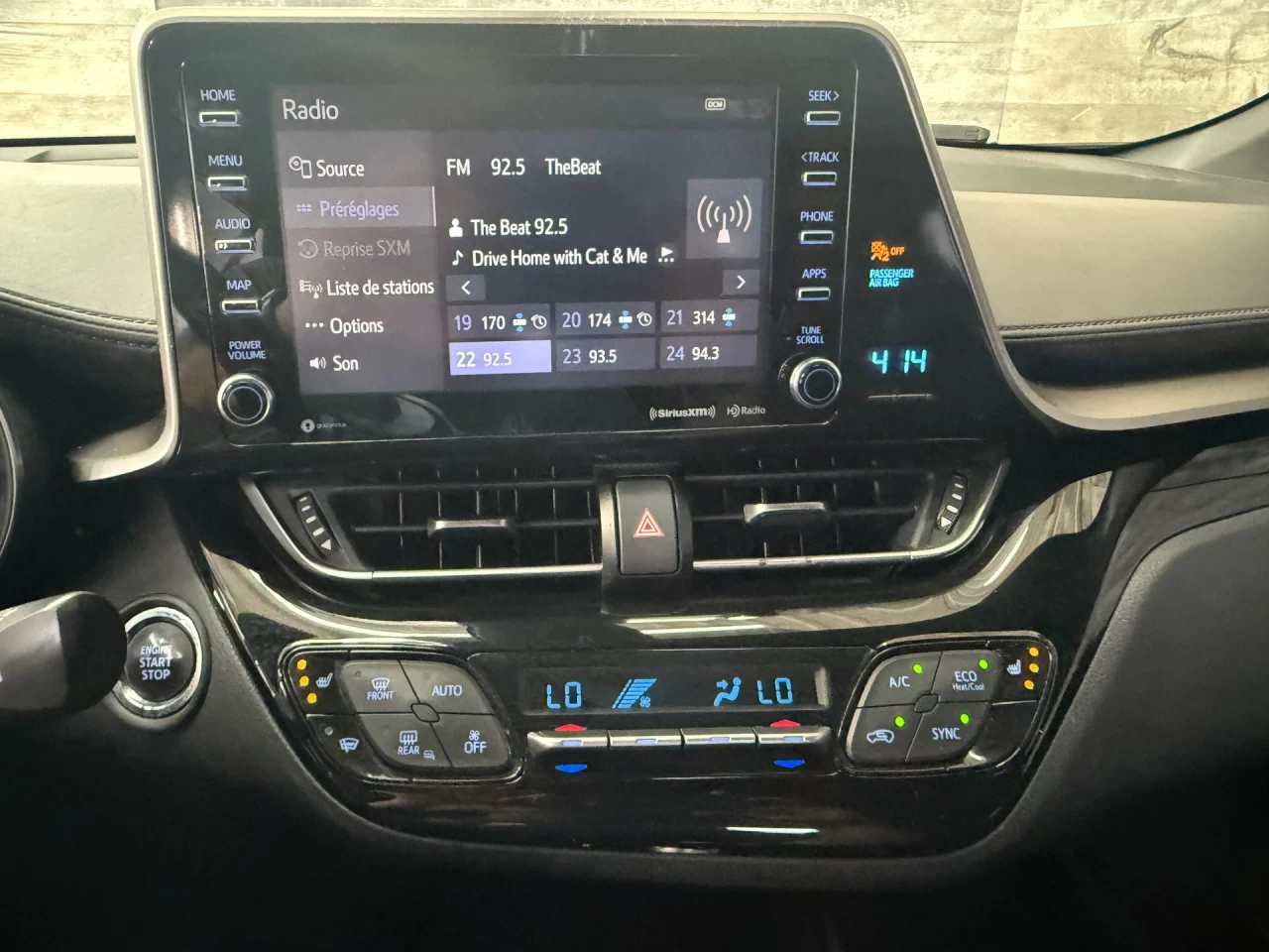 2019 Toyota C-HR XLE Image principale