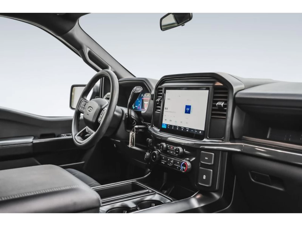 2025 Ford F150 STX 4WD SuperCrew 5.5' Box V6 ECOBOOST Image principale