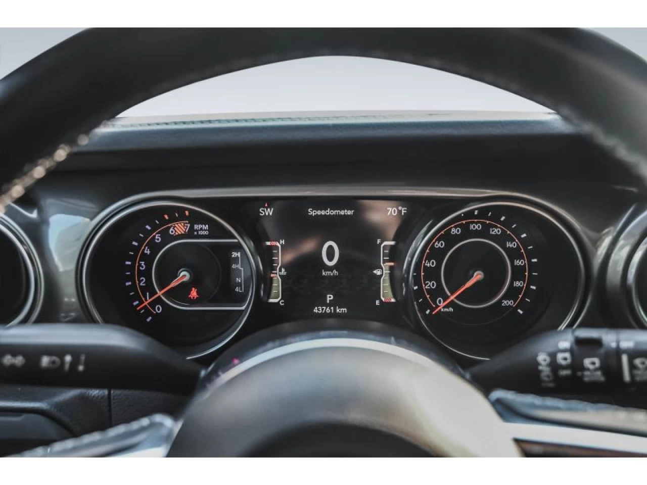 2023 Jeep Wrangler Sahara GROUPE REMORQUAGE TOIT SKY ONE-TOUCH Image principale