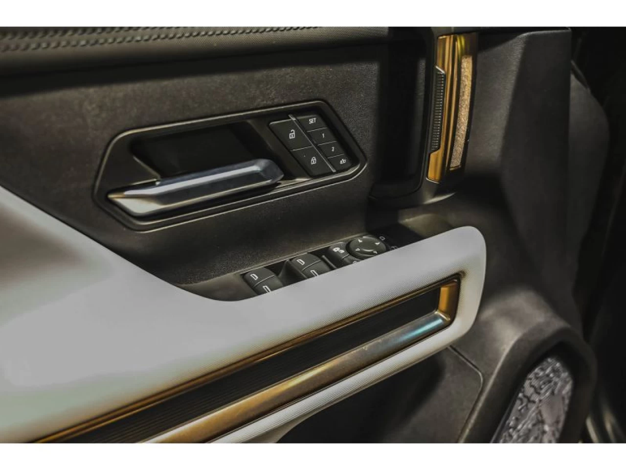 2024 GMC HUMMER EV SUV e4WD 4dr 3X Image principale