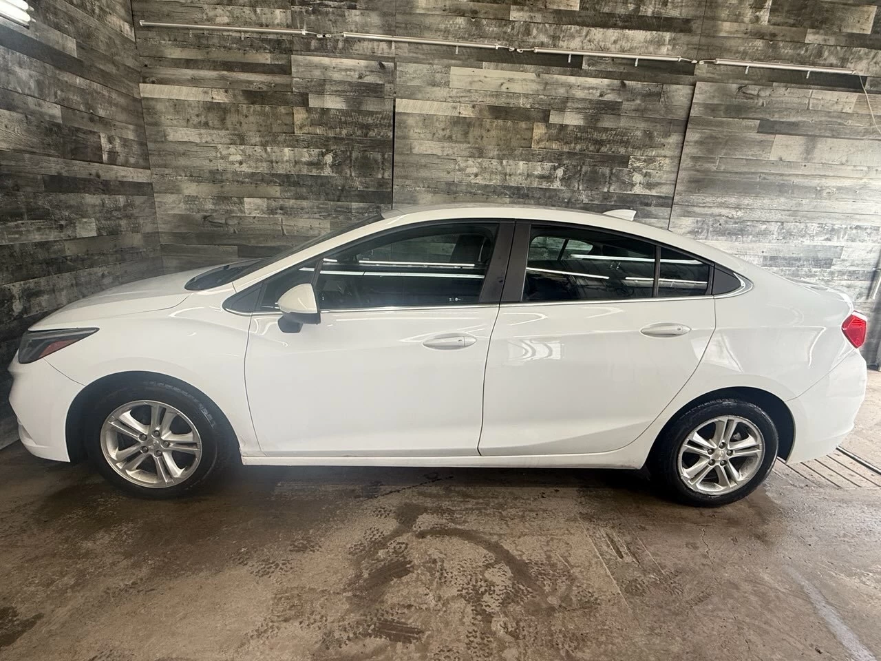 2018 Chevrolet Cruze LT Auto Image principale