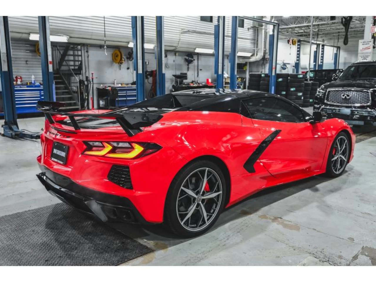 2023 Chevrolet Corvette 2LT CONVERTIBLE ÉCHAPPEMENT PERFORMANCE CARBON FLA Image principale