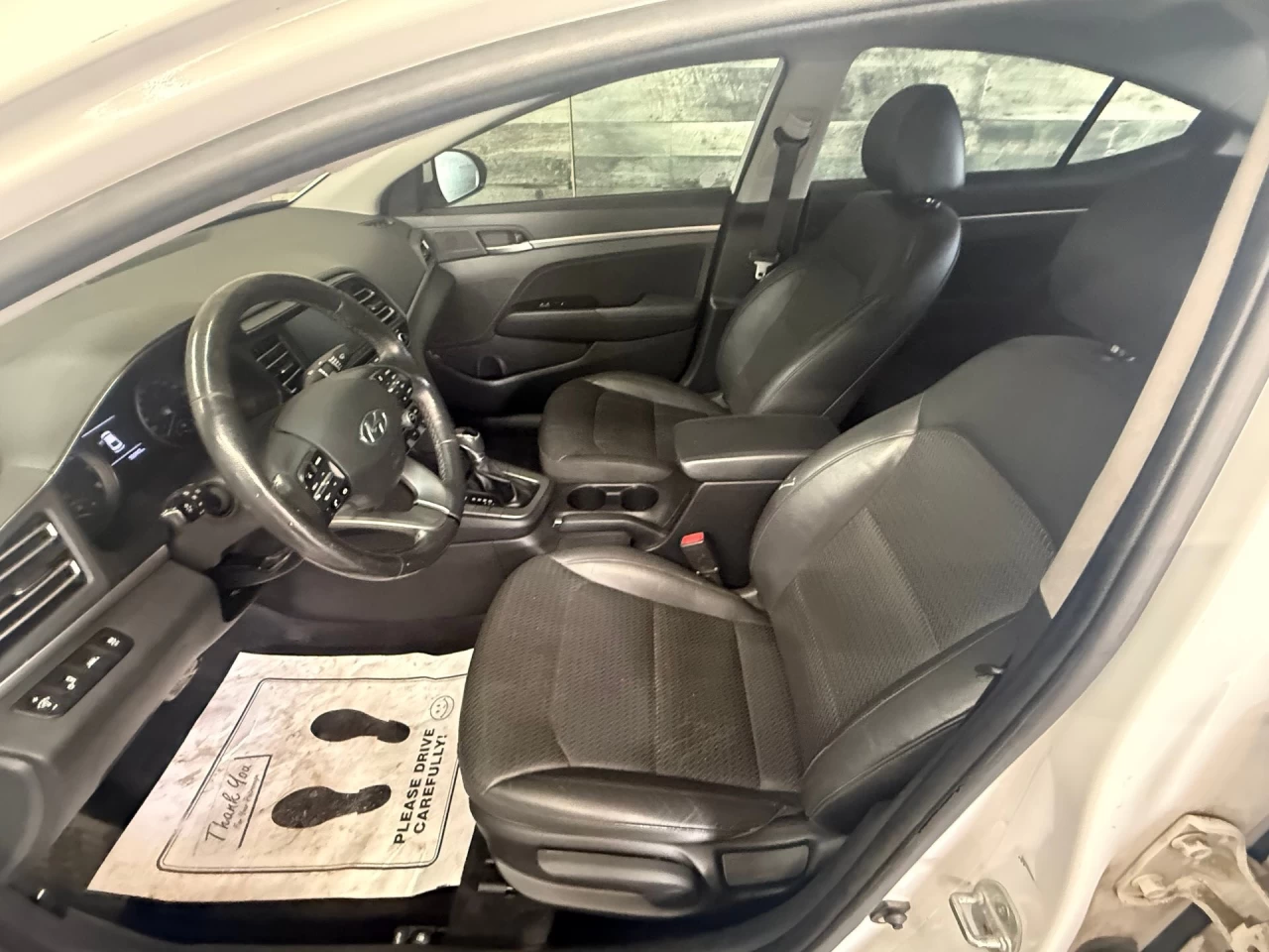 2019 Hyundai Elantra Luxury Image principale