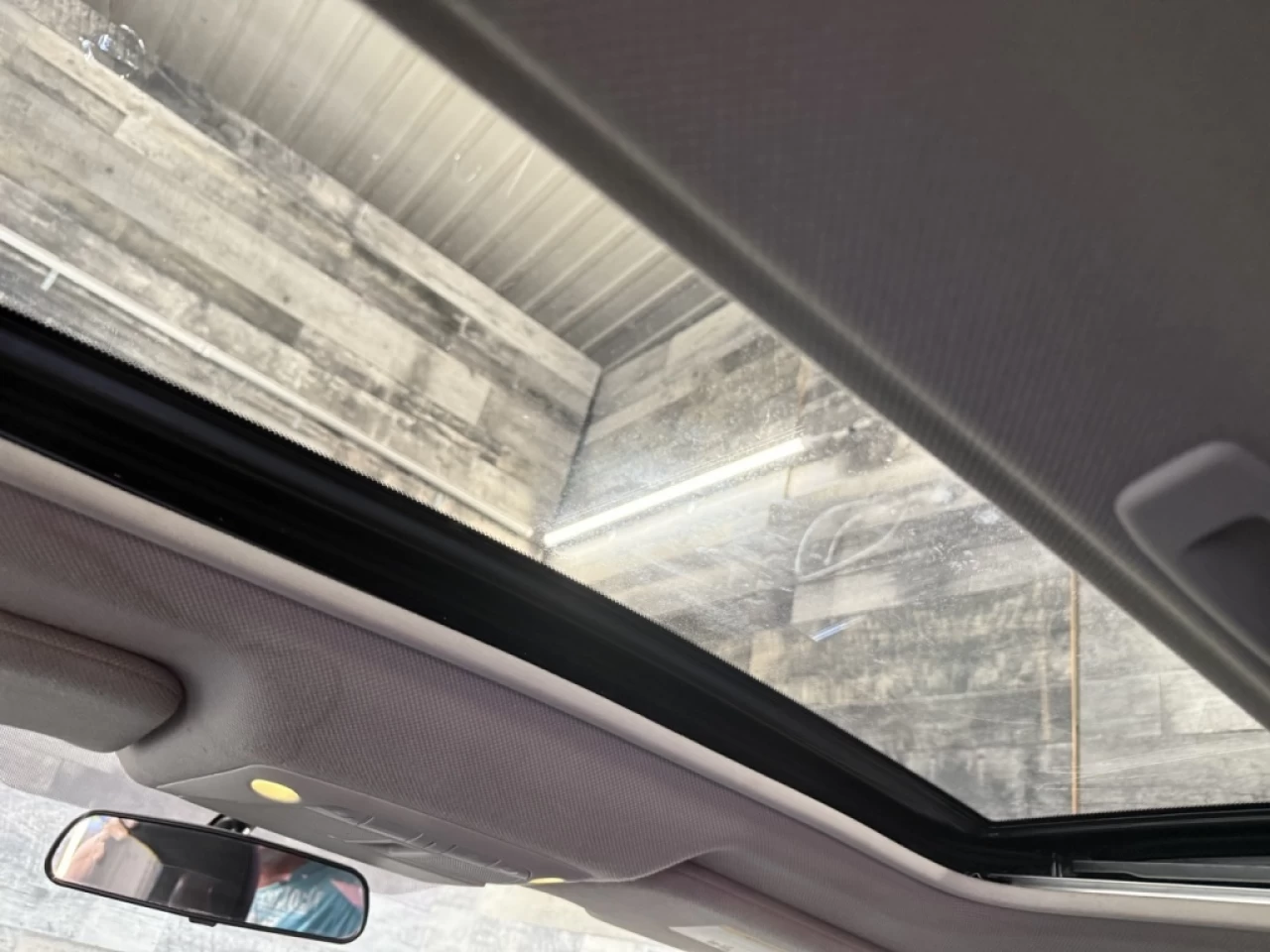 2018 Nissan Sentra SV AUTO TOIT CAM DE RECUL **APPROUVÉ À 99.9%** Main Image