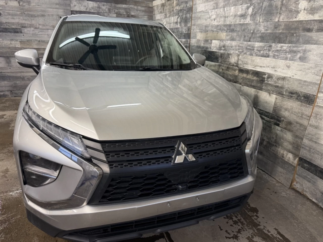 2022 Mitsubishi Eclipse Cross ES AWD BLUETOOTH MAGS **APPROUVÉ À 99.9%** Image principale