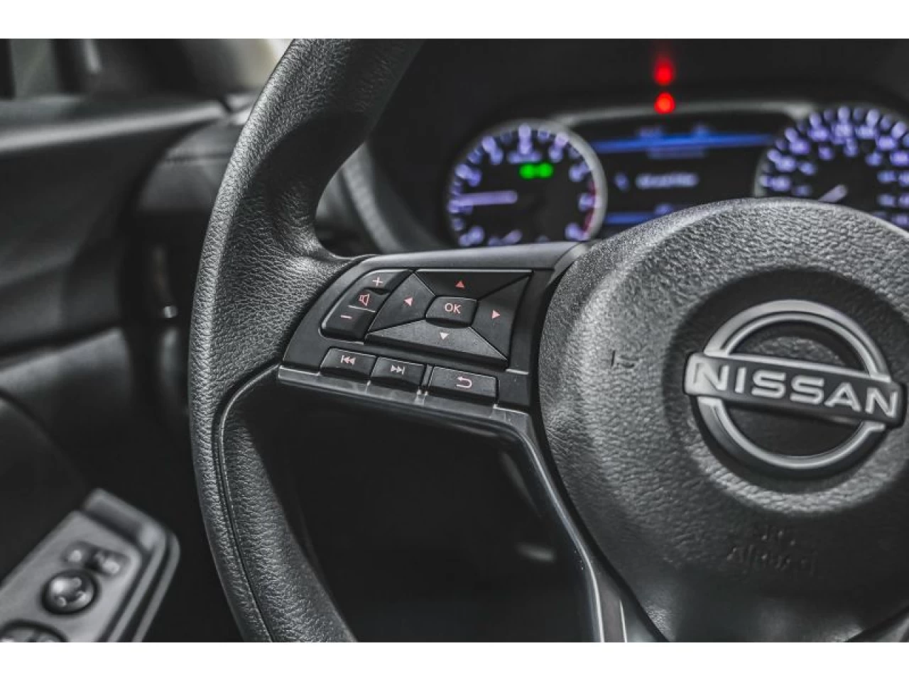 2024 Nissan Sentra SV CVT AUTOMATIQUE AIR 2.99% Image principale
