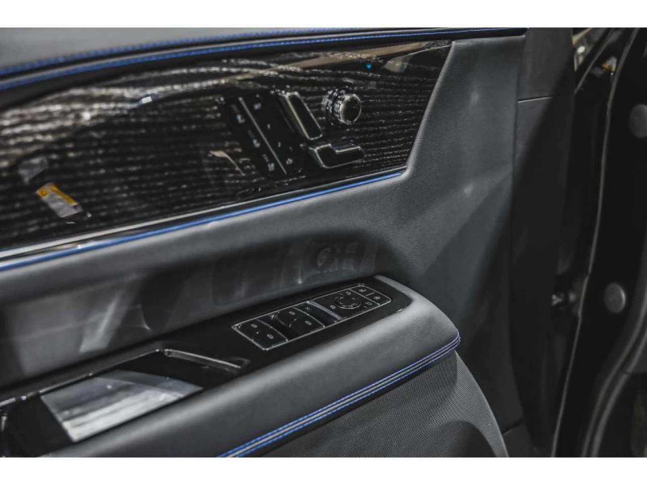 2025 Cadillac Escalade AWD Sport 1 wrap satin valeur 10000$ Image principale